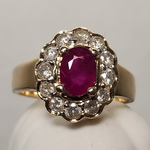 Estate Jewelry - VTG 5.10g 14K Gold Natural Genuine Ruby & Diamond Cluster Halo Ring Size 6/7